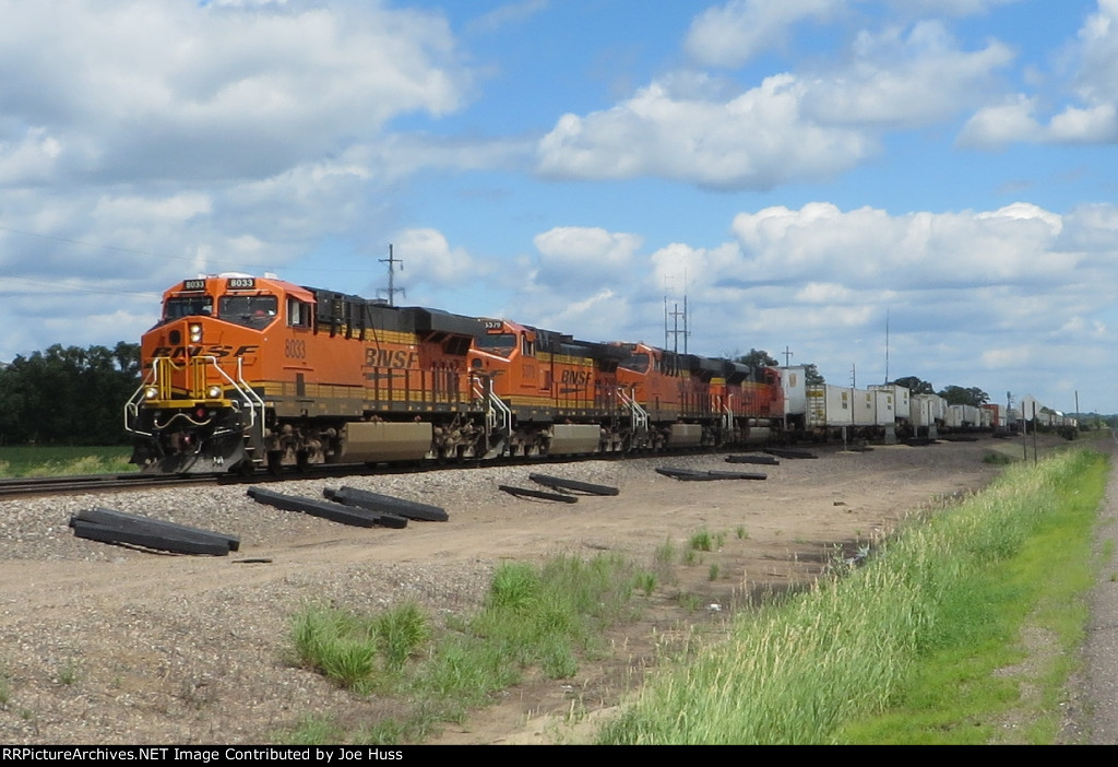 BNSF 8033 West